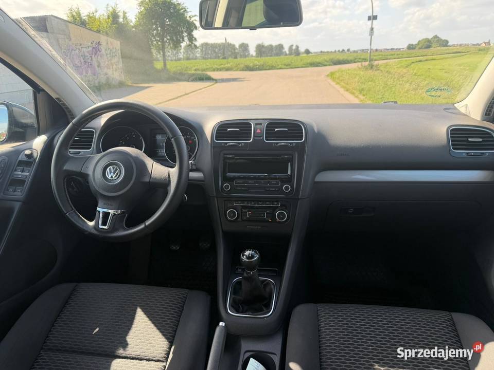 VW GOLF 16 102 140TKM 2009 BARRZO ZADBANY Volkswagen Turek