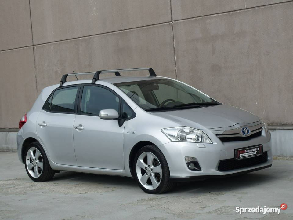 Toyota Auris 18 HybrydaKsenonPółskóryKamera automatyczna sprzedam