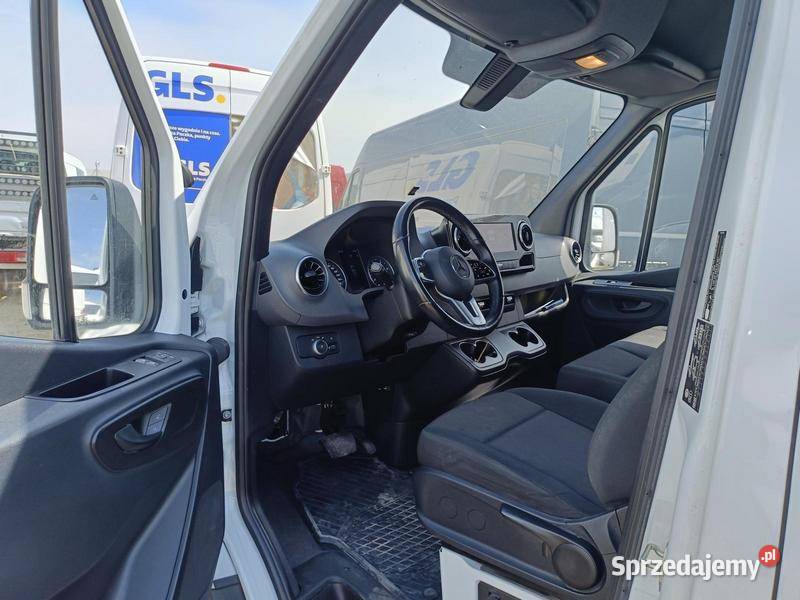 MERCEDESBENZ SPRINTER 317 CDI 2023 195000 ccm Warszawa