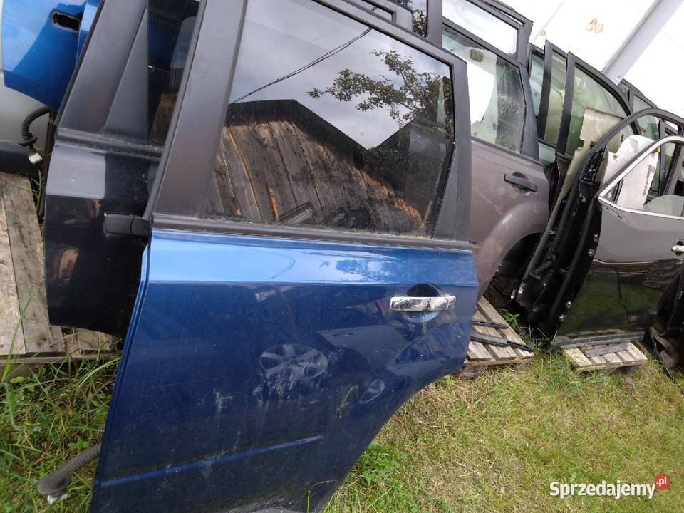 Klapa tylna czarna w stanie idealnym g41 nissan Rok produkcji 2010