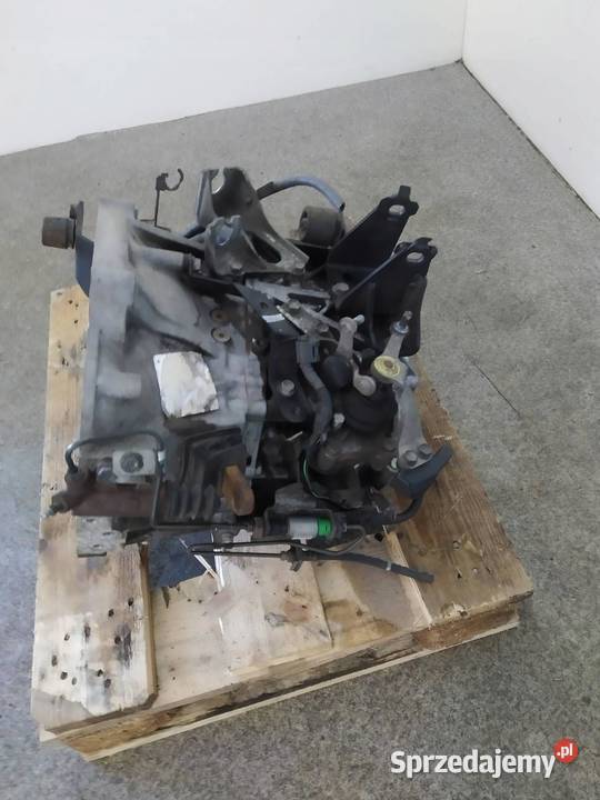 SKRZYNIA BIEGÓW 20 D4D 5SPEED Toyota Auris I