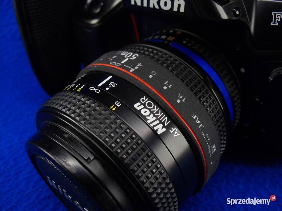 NIKON F70 z obiektywem i handgripem Bielawa