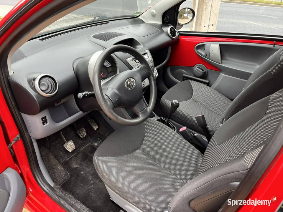 Toyota Aygo 10 1właściciel Stan BEz Oznak Częstochowa