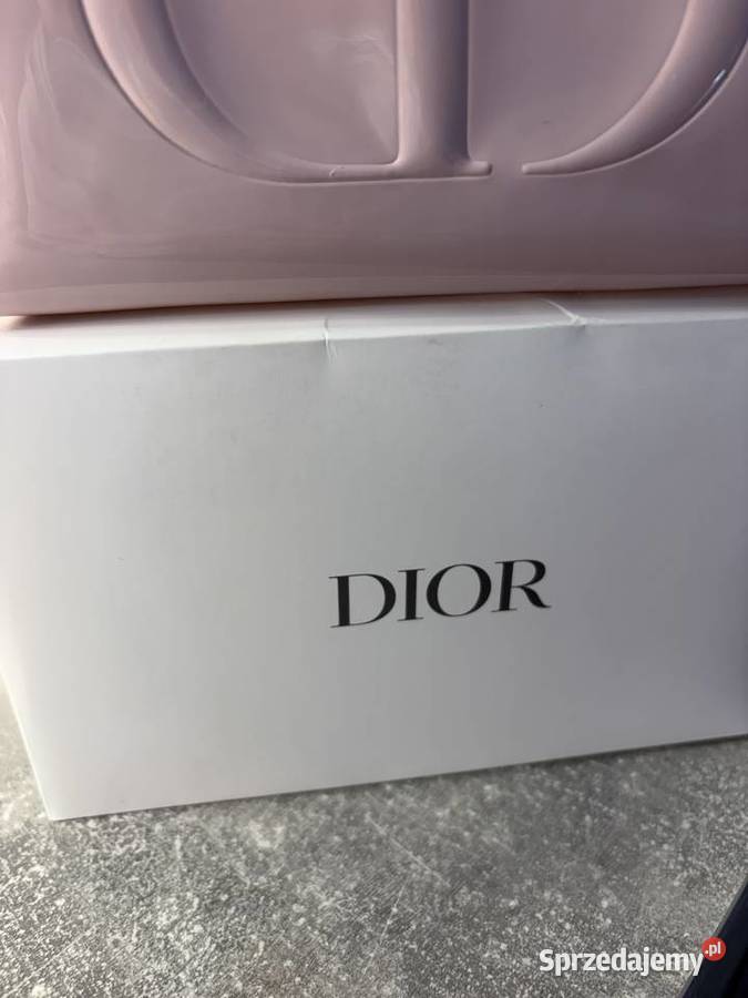 Kosmetyczka z Diora Dior oryginalna pudrowo Kosmetyczki i kuferki sprzedam