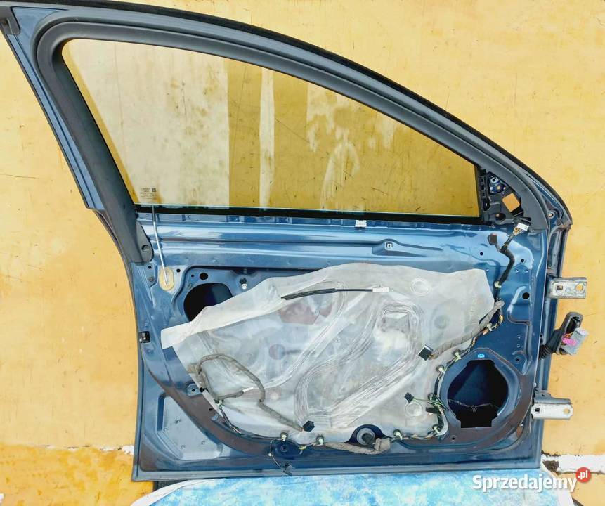 OPEL INSIGNIA A KOMBI DRZWI LEWY PRZÓD DO Rok produkcji 2010 mazowieckie sprzedam