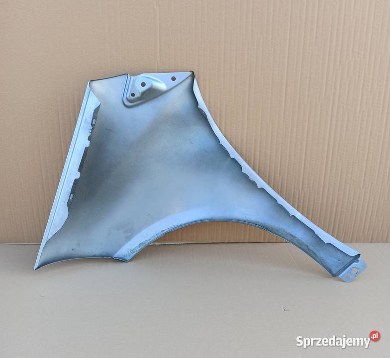 MERCEDES AKLASA W169 BŁOTNIK PRAWY