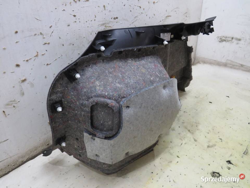 BOCZEK BAGAŻNIKA PRAWY AVENSIS T27 T29 KOMBI