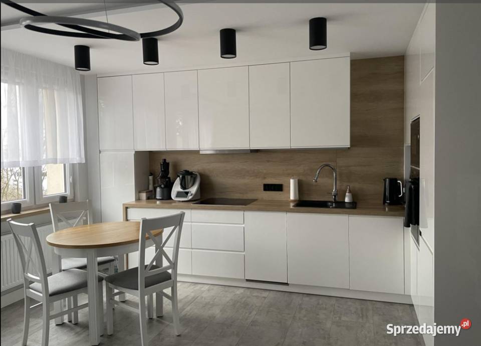 3pok 52met Miłkowickiej PIWNICAPARKING Legnica miejsce parkingowe