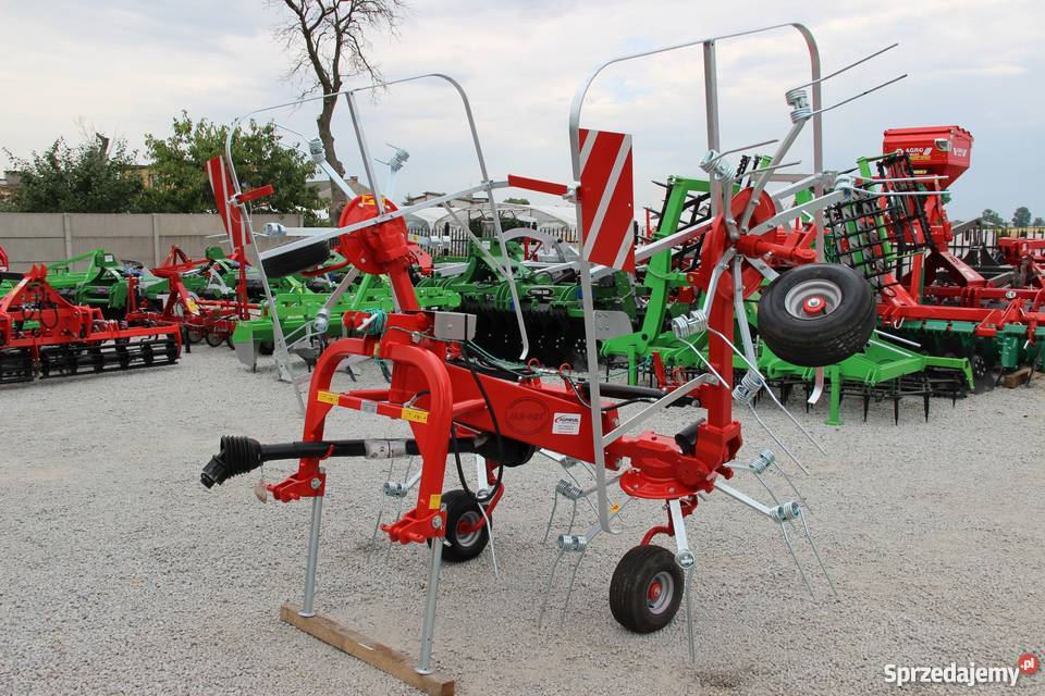 Przetrząsacz kazruzelowy 52m 4 wirnikowy JarMet Maszyny zielonkowe kujawsko-pomorskie Rogóźno