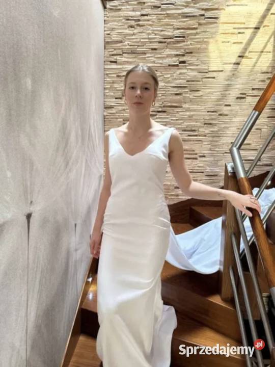 Elegancka suknia ślubna z dopinanym trenem NOWA Damska