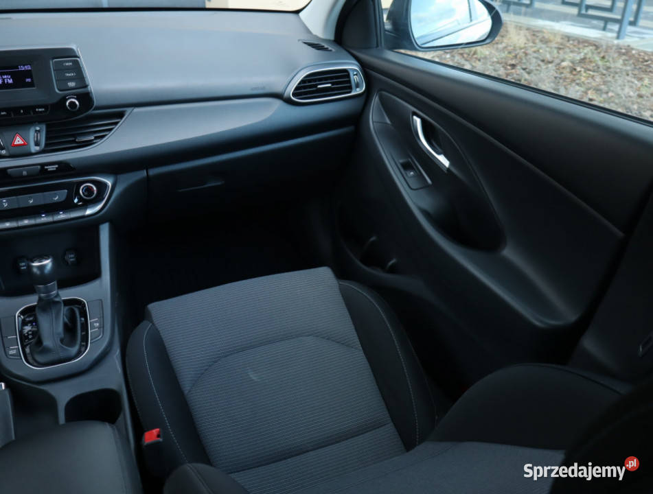 Hyundai i30 10 TGDI światła przeciwmgielne Łódź