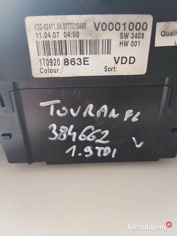 Licznik Wyświetlacz Volkswagen Touran 2007r lift Komorniki sprzedam