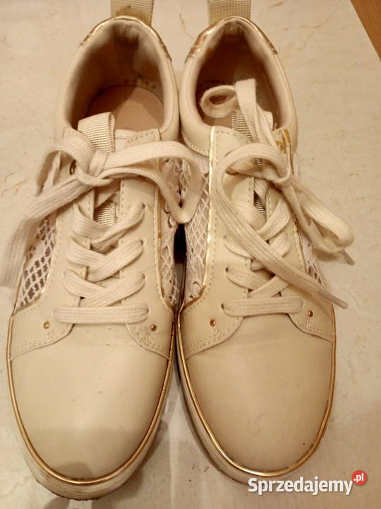 Buty damskie z koronką Półbuty Końskie