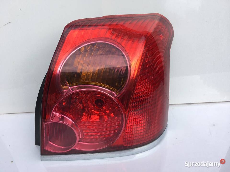 TOYOTA AVENSIS T25 HB PRAWA LAMPA TYŁ Ostroróg sprzedam