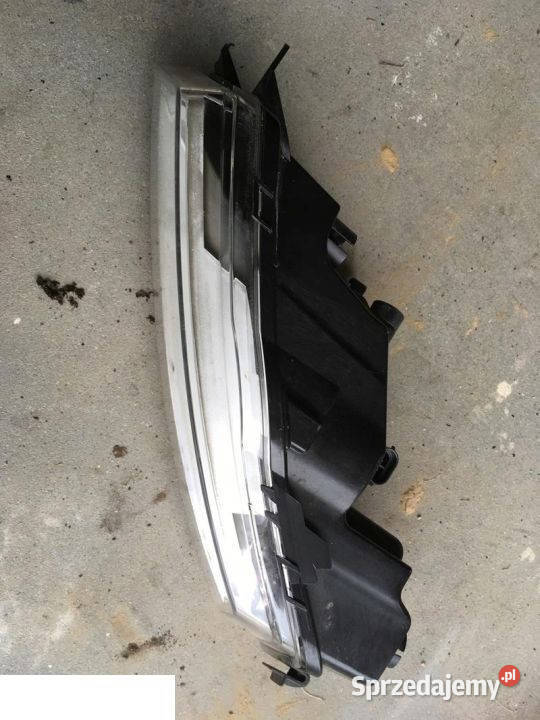SKODA RAPID HALOGEN PRAWY LED DRL 5JA941700B Kozubszczyzna