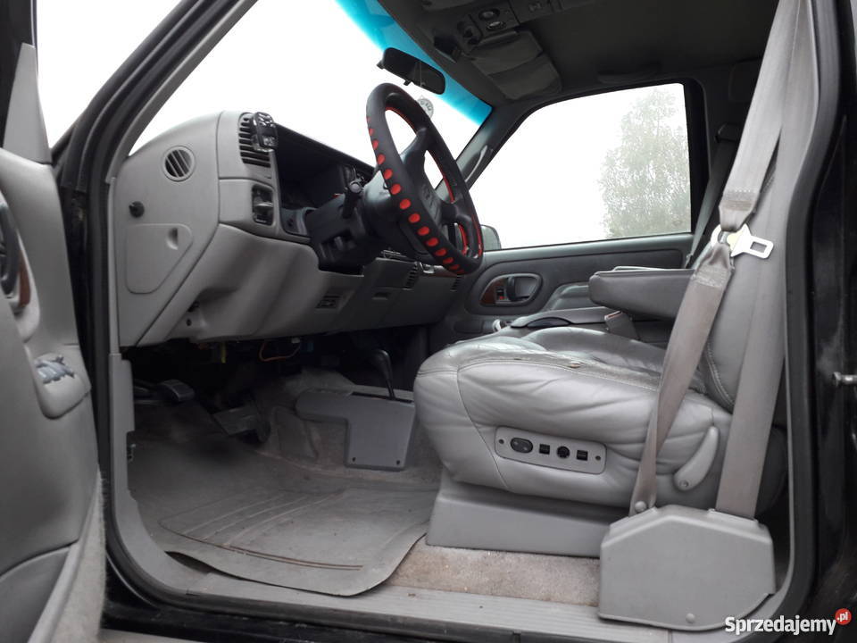 Okazja uszkodzony tanio chevrolet suburban 65 te sprowadzony