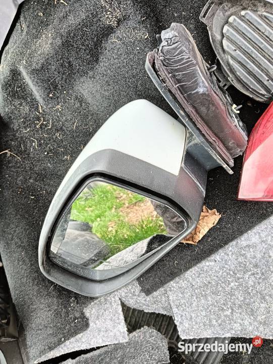 Focus MK3 części lampa lusterko Dąbrowa Górnicza