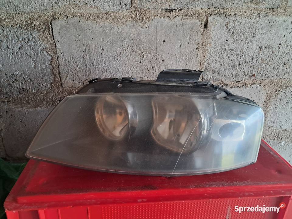 Sprzedam komplet lamp przód audi a3 8p 2006 Lampy przednie Klocek