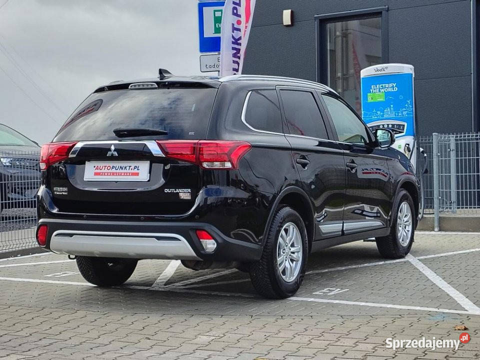 MITSUBISHI Outlander 2018r Salon Niski przebieg manualna Poznań