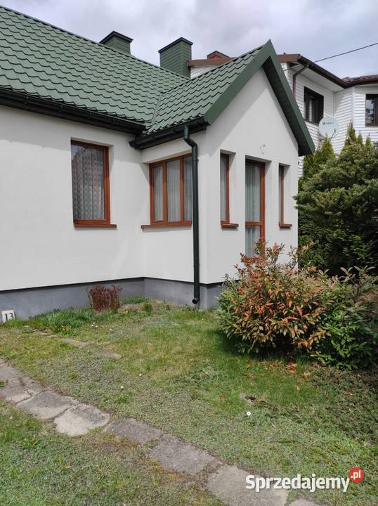 Dom wewnątrz do remontu i wykończenia