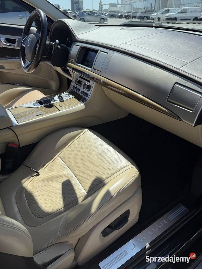 Jaguar XF 30 T AWD Premium Luxury Rok produkcji 2014 Warszawa
