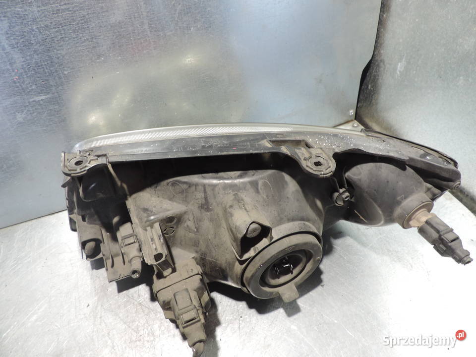 HYUNDAI MATRIX LAMPA PRAWA PRZEDNIA