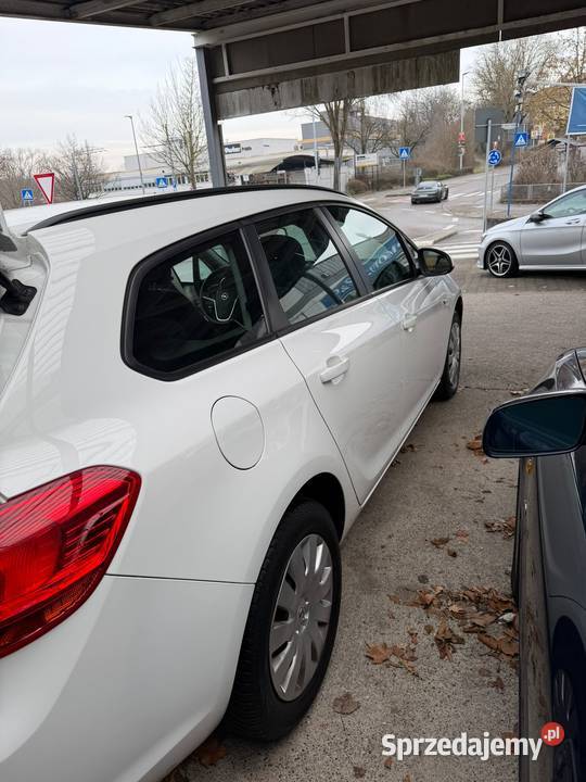 OPEL ASTRA J 14 2014 pełna historia serwisowa Gorzów Wielkopolski