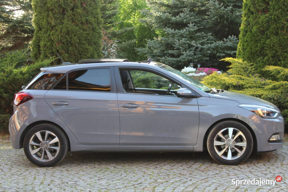 Hyundai i20 Benzyna Szyberdach Ledy Panorama wspomaganie kierownicy