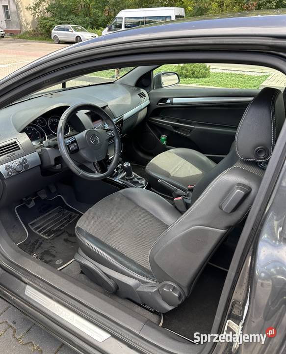 Opel Astra H GTC 19 CDTI 150 2009 Xenon Sport manualna