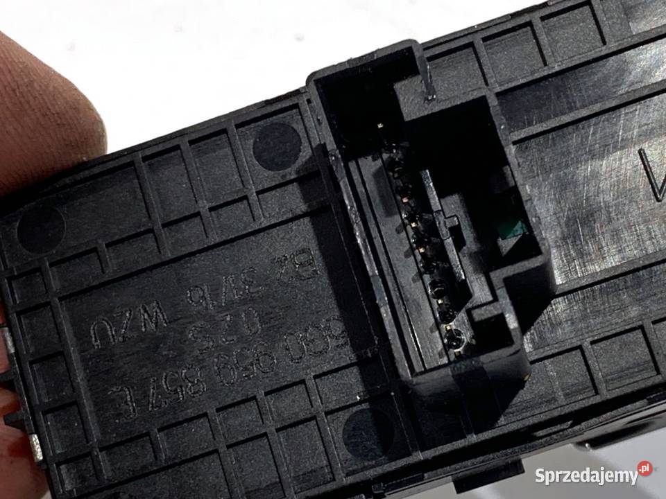 PRZEŁĄCZNIK SZYB VW PASSAT B8 5G0959857E Kombi