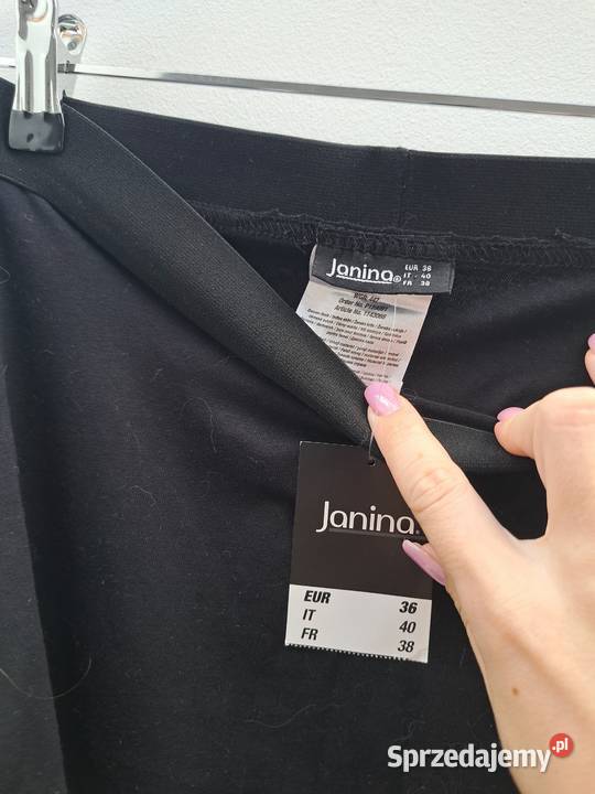 Czarna spódnica basic Janina rozmiar 36 Trąbki Wielkie