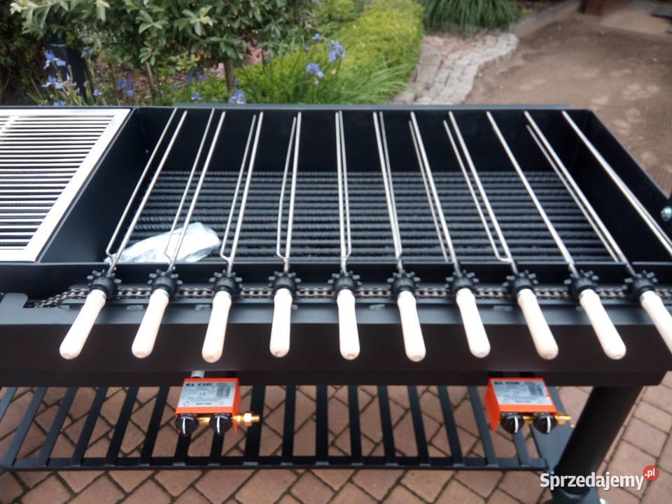 Gastronomiczny grill cateringowy na szaszłyki Damasławek