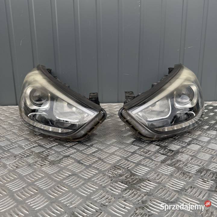 Lampy przód przednie reflektory komplet Hyunda