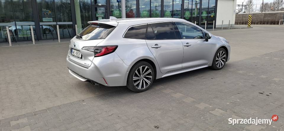 Toyota corolla e21 20 hybrid kombi SALON POLSKA Tłuszcz