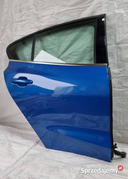 FORD FOCUS MK4 HB DRZWI PRAWY TYŁ KOMPLETNE