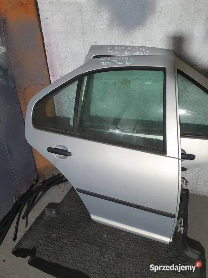 Drzwi Kompletne Prawy tył Vw Bora 16 99r Stan osobowe mazowieckie Gostynin