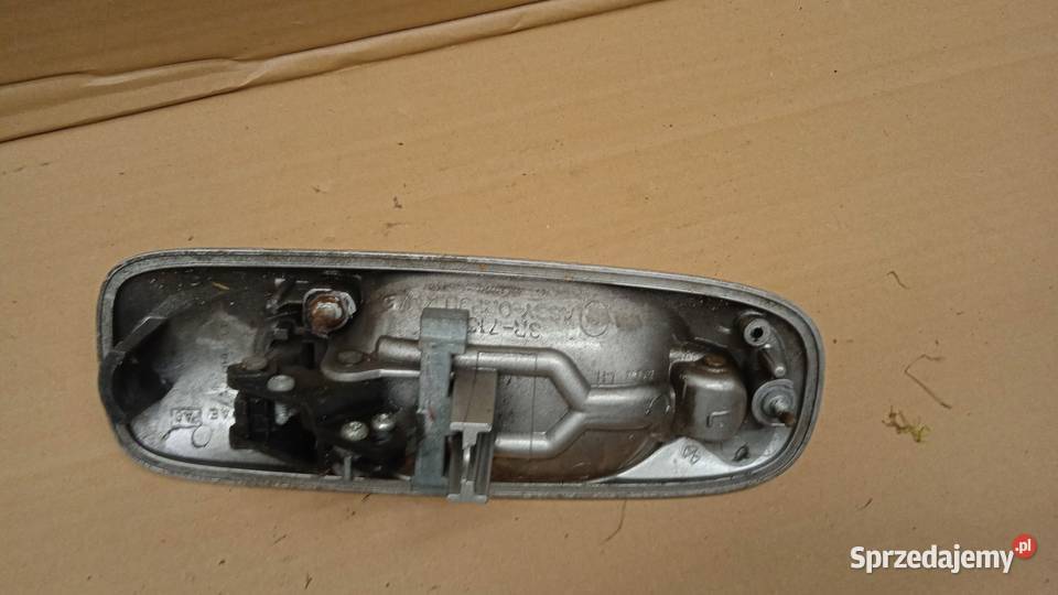 GRAND VOYAGER IV FL KLAMKA DRZWI BOK LEWY 2 Zbierkowo