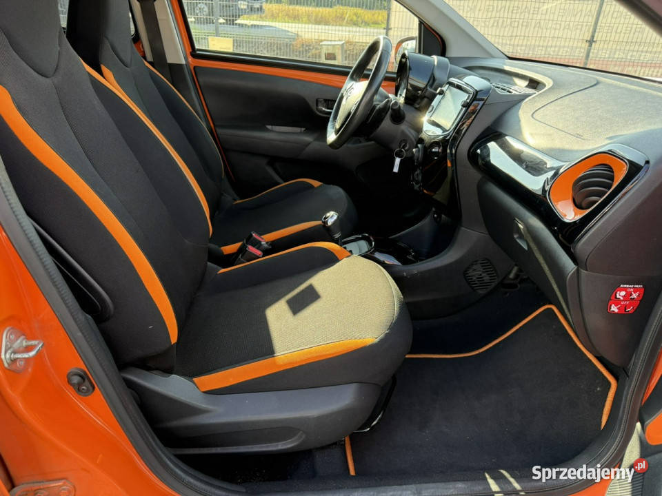 Toyota Aygo Toyota Aygo II FL 10 12V VVTi 72 Rok produkcji 2019 Wojkowice