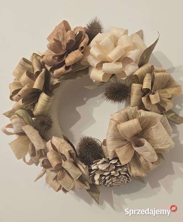 Wianek z kwiatami z liści kukurydzy Węgorzewo