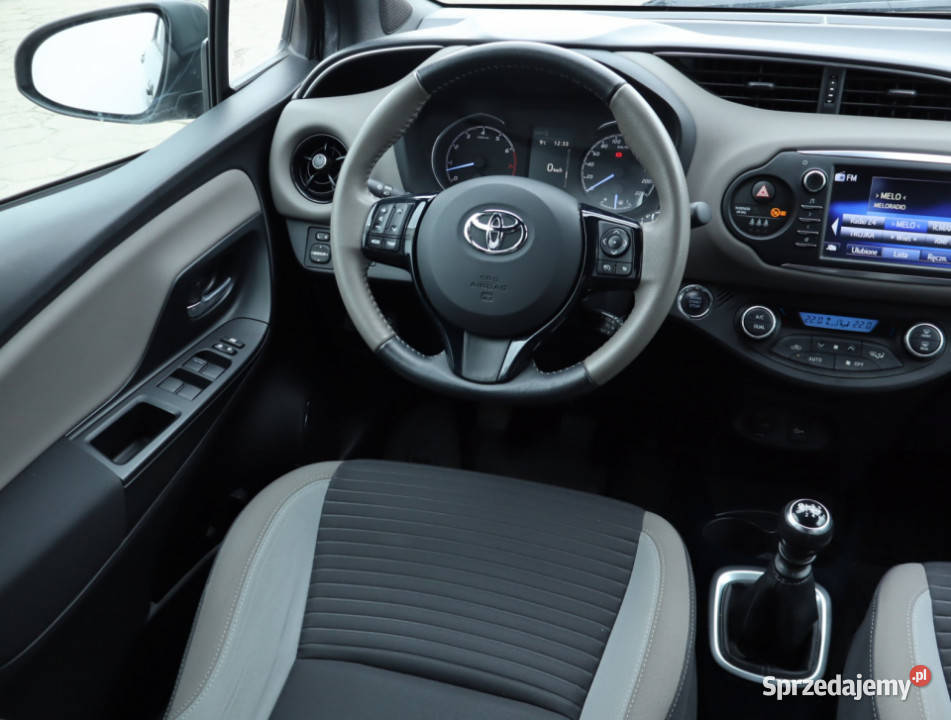 Toyota Yaris 15 Dual VVTi elektryczne szyby Samochody osobowe Łódź sprzedam