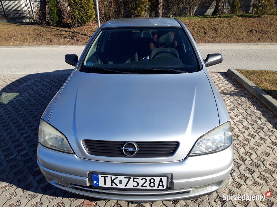 Opel Astra 14 benzyna katalizator niski przebieg świętokrzyskie Masłów Pierwszy