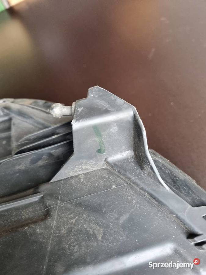 Lampa ford Mondeo mk5 prawa przód osobowe