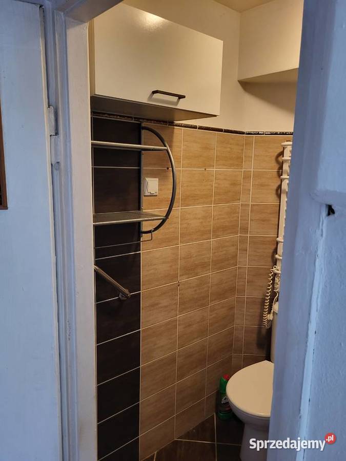 Sprzedam kawalerkę 30 m w centrum 1 piętro duża Nieruchomości opolskie Krapkowice