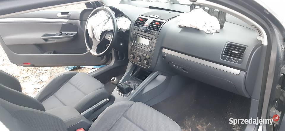 VW GOLF V 16 SR USZKODZONY Żarów