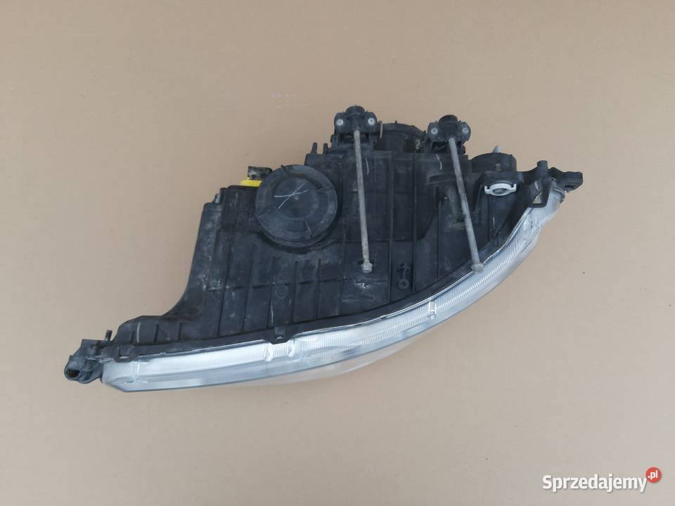 MERCEDES AROCS REFLEKTOR LEWY LAMPA A9608202239 Trzciel sprzedam