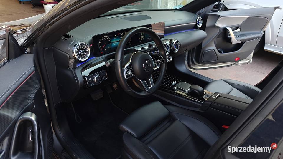 MERCEDES CLA 200 Poddębice