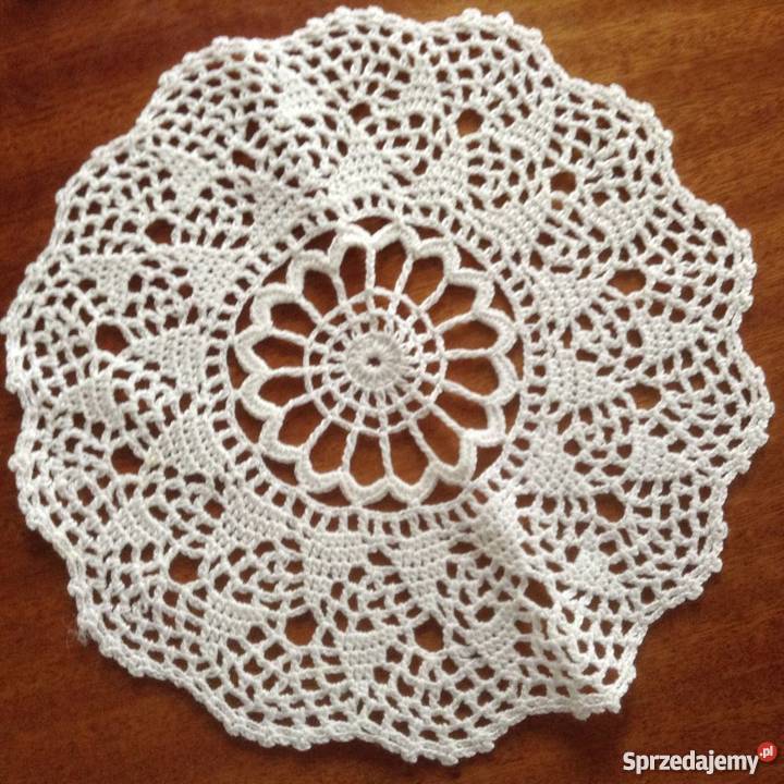 kolekcja serwetek szydełkowanych i zestaw Opole