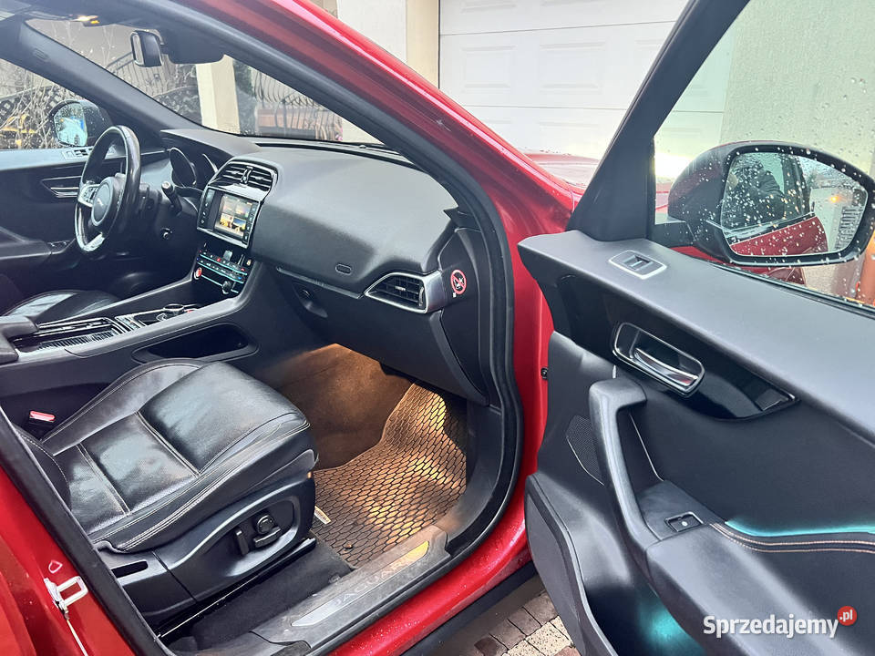 Jaguar FPace 30t Prestige 300