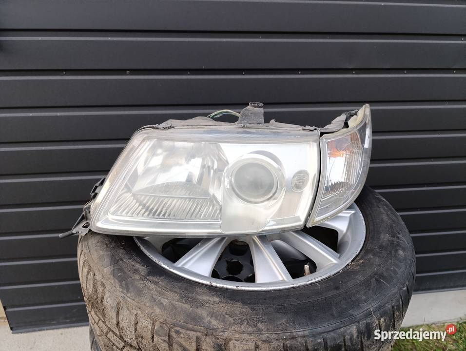 Sprzedam lampy Xenon przód Saab 95 Tuliszków