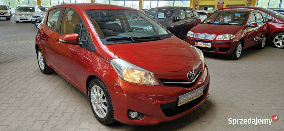 Toyota Yaris OPIS 13 BENZ W PODANEJ ROCZNA czujnik zmierzchu Mysłowice